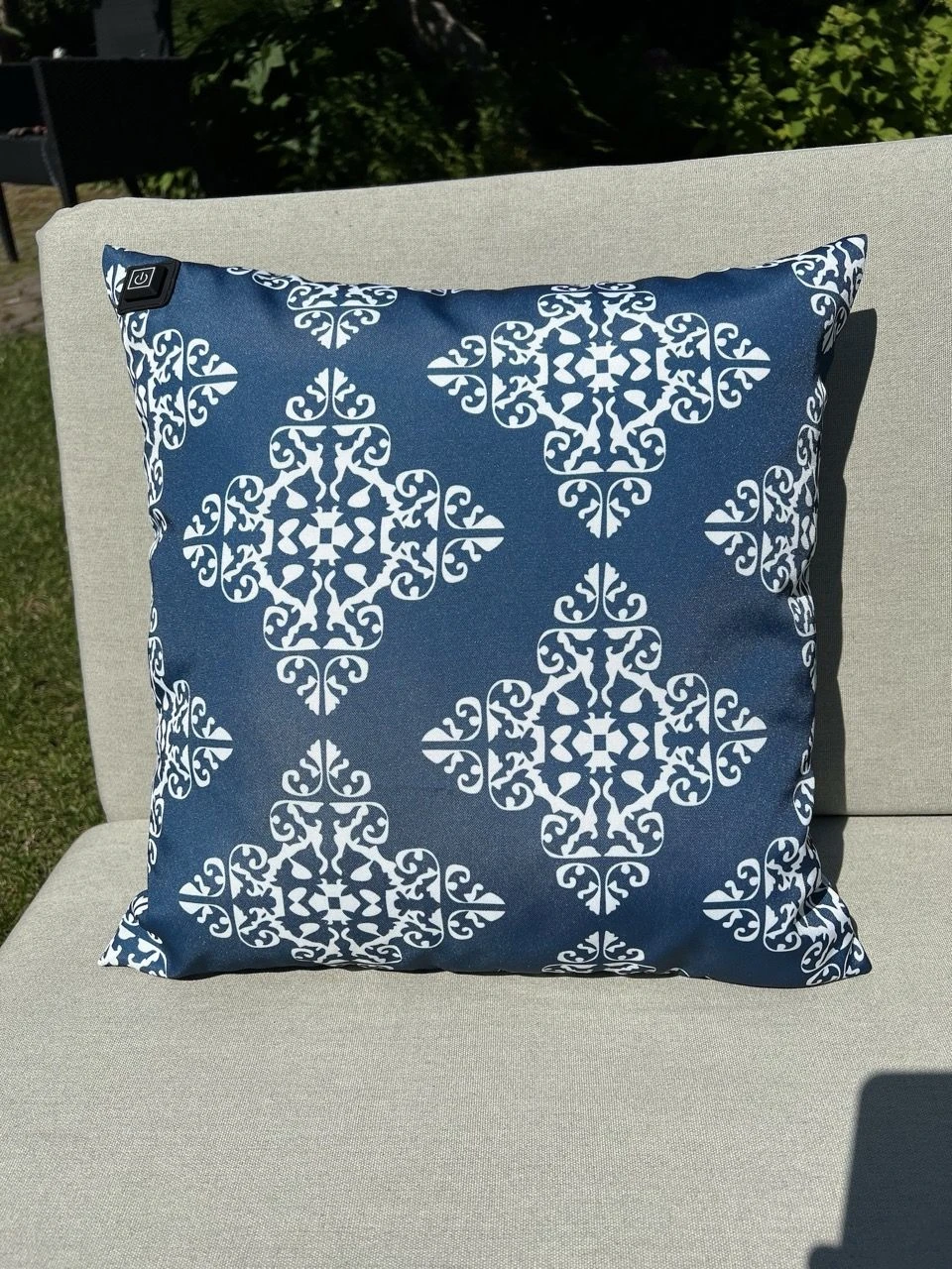 Merkloos Warmpi Verwarmd Outdoor Sierkussen - Blue/White 2 Merkloos Warmpi Verwarmd Outdoor Sierkussen - Blue/White - Afbeelding 2