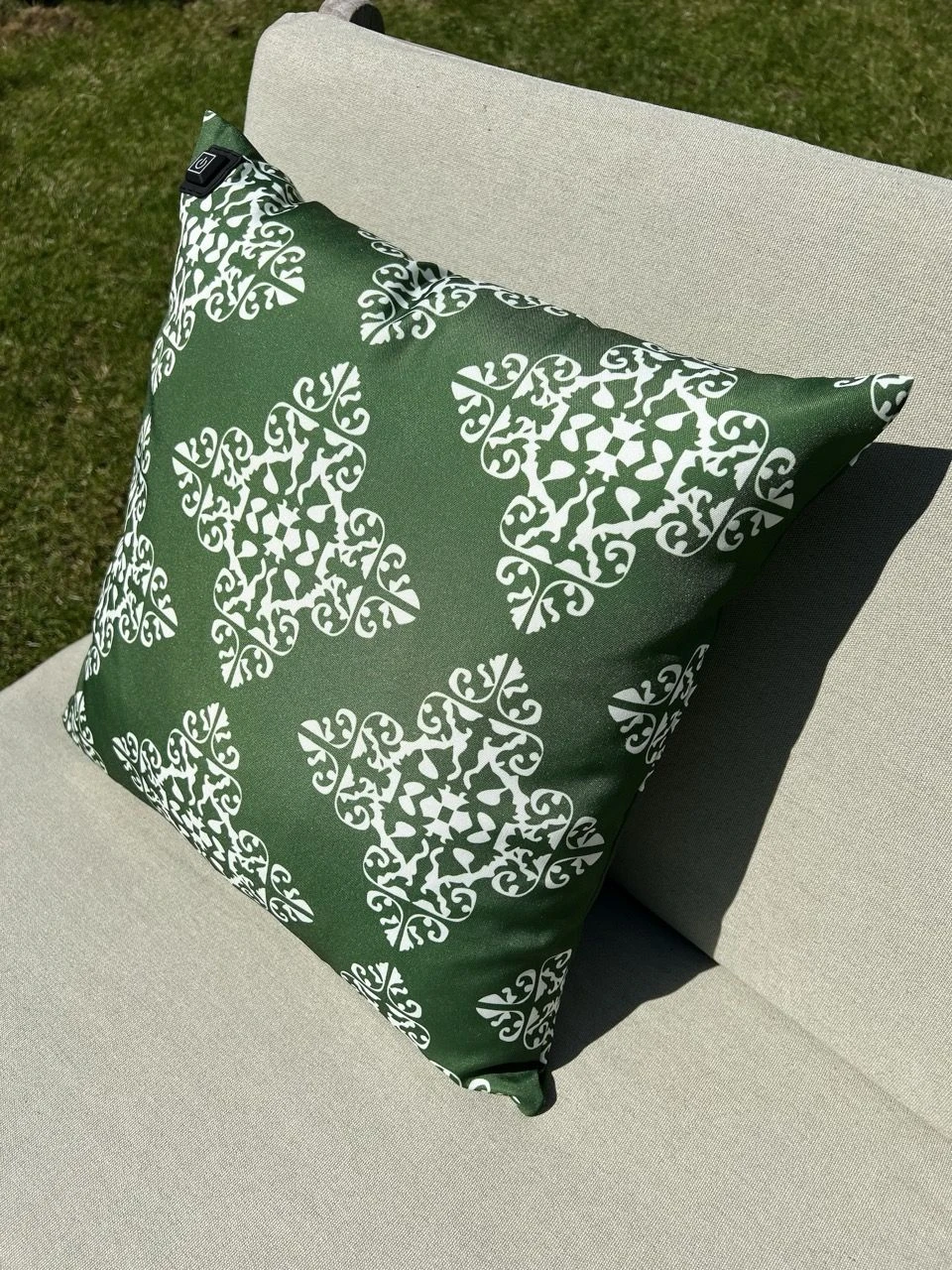 Merkloos Warmpi Verwarmd Outdoor Sierkussen - Green/White 2 Merkloos Warmpi Verwarmd Outdoor Sierkussen - Green/White - Afbeelding 2