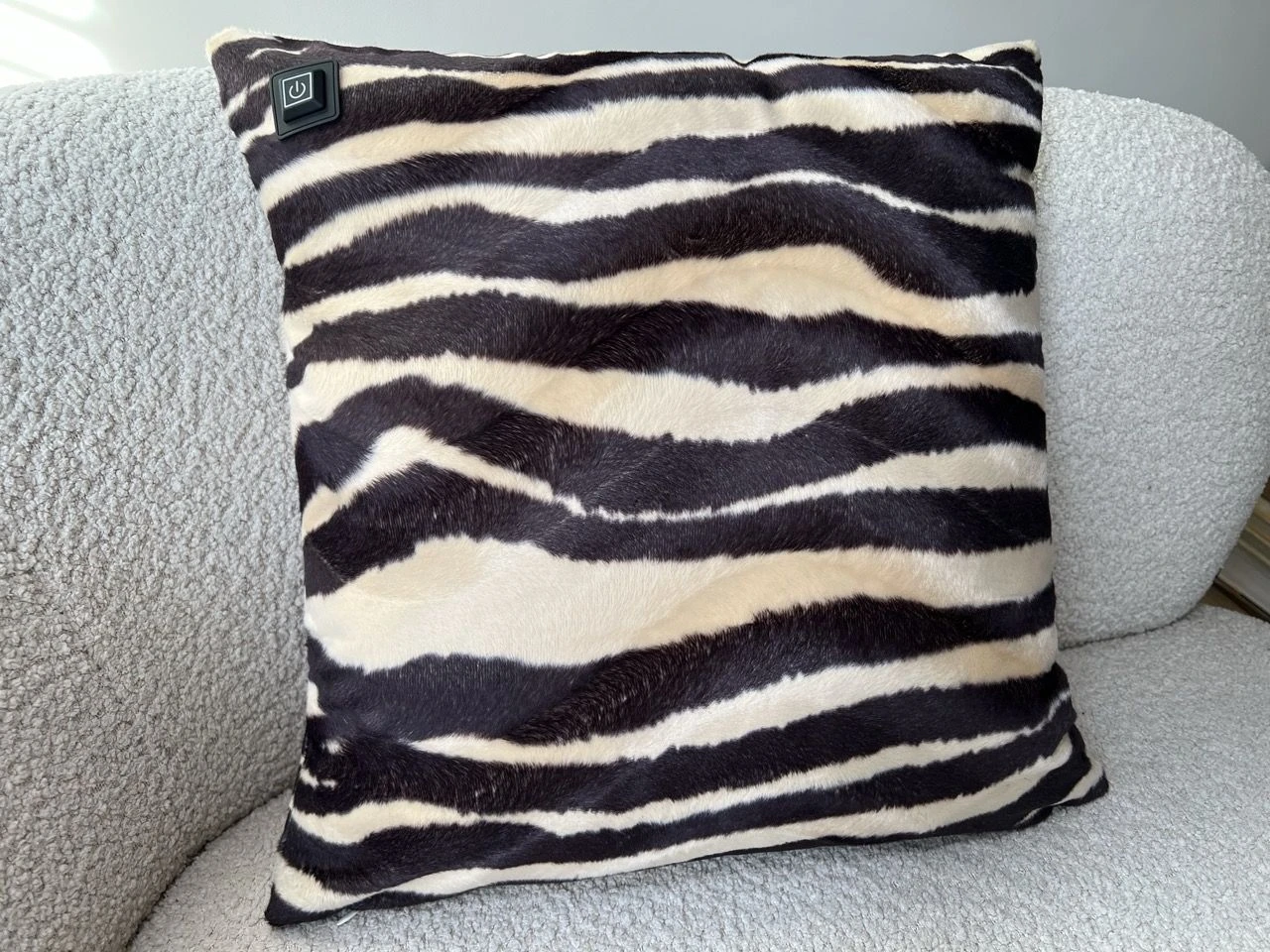 Merkloos Warmpi Verwarmd Sierkussen - Zebra 2 Merkloos Warmpi Verwarmd Sierkussen - Zebra - Afbeelding 2